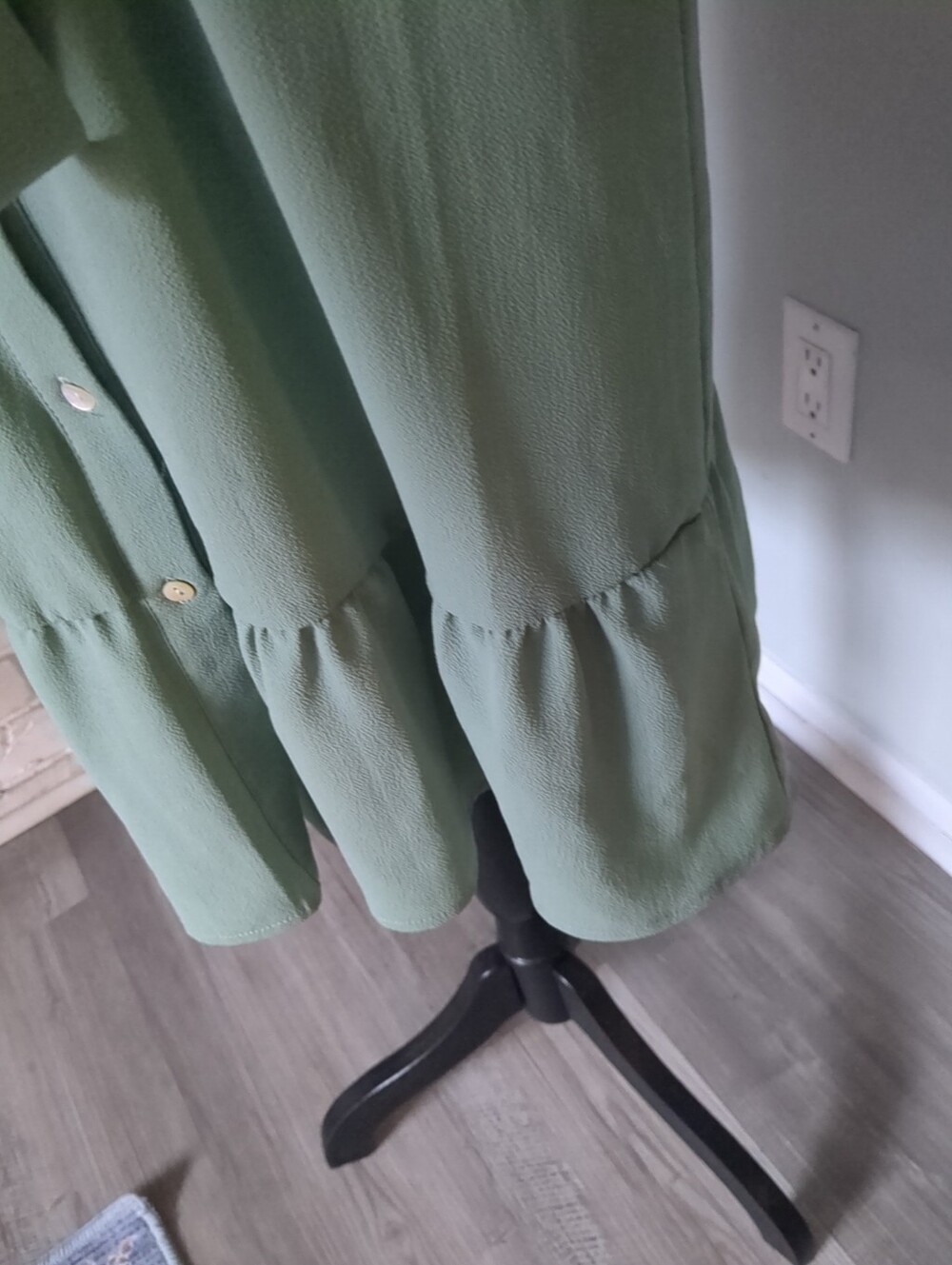 **3/$10** Monteau Los Angeles Dress Size Medium - Picture 4 of 8